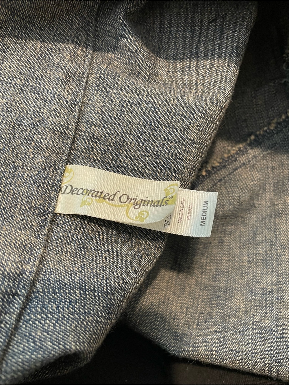 Decorated Original Embroidered Denim Jacket - Blue Size Medium - Picture 6 of 7